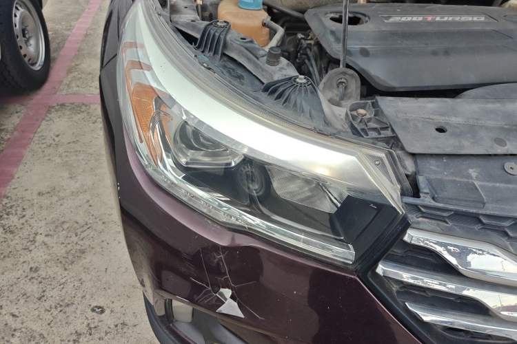 Used GAC Trumpchi GS4 2015 200T G-DCT Elite Edition Right Front Headlight