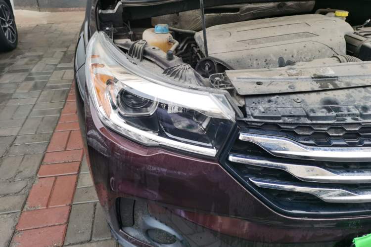 Used GAC Trumpchi GS4 2015 200T Manual Comfort Edition Right Front Headlight