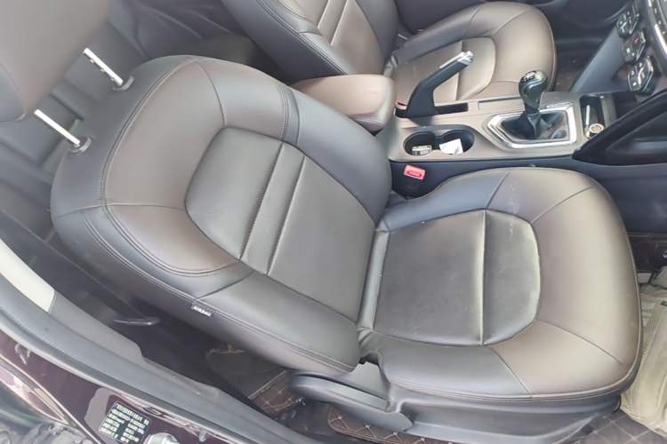 Used GAC Trumpchi GS4 2015 200T Manual Luxury Edition Right Front Seat