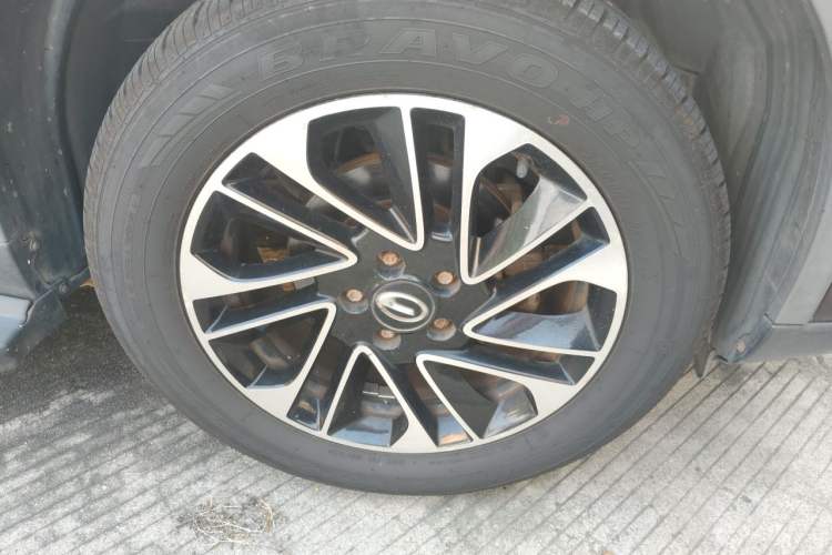 Used GAC Trumpchi GS4 2015 200T G-DCT Elite Edition Right Front Wheel Hub