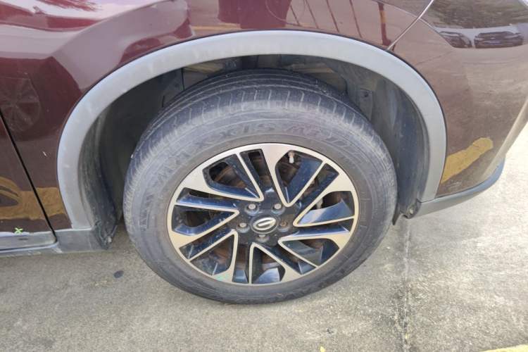 Used GAC Trumpchi GS4 2015 200T Manual Luxury Edition Right Front Wheel Hub