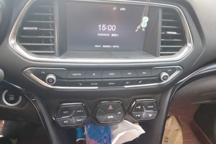 Used GAC Trumpchi GS4 2015 200T G-DCT Elite Edition Audio And AC Panel