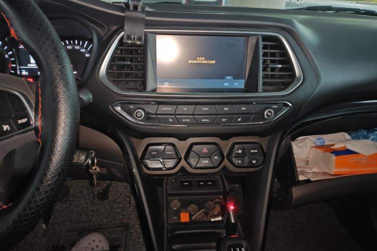 Used GAC Trumpchi GS4 2015 200T Manual Luxury Edition Audio And AC Panel
