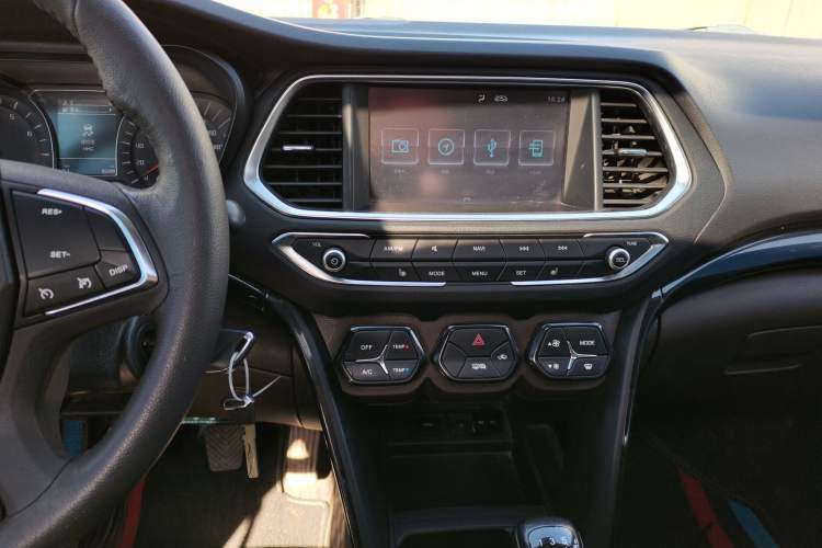 Used GAC Trumpchi GS4 2015 200T Manual Luxury Edition Audio And AC Panel