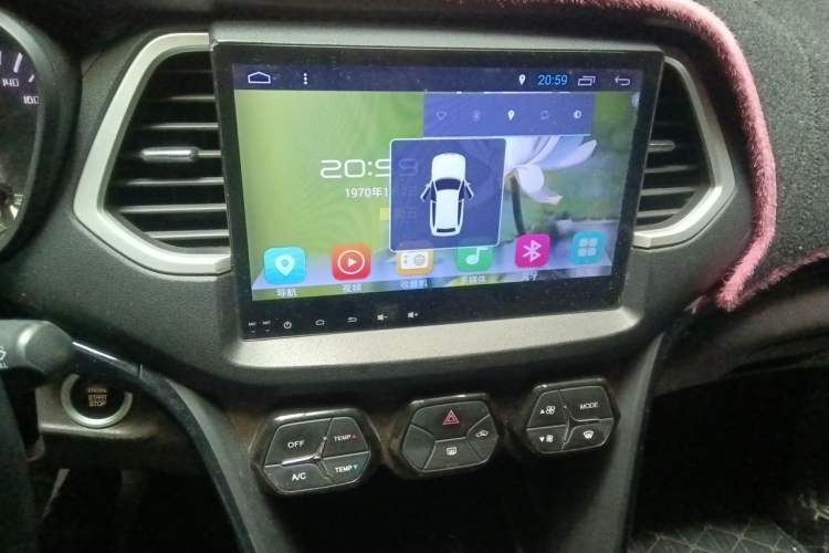 Used GAC Trumpchi GS4 2015 200T G-DCT Elite Edition Audio And AC Panel