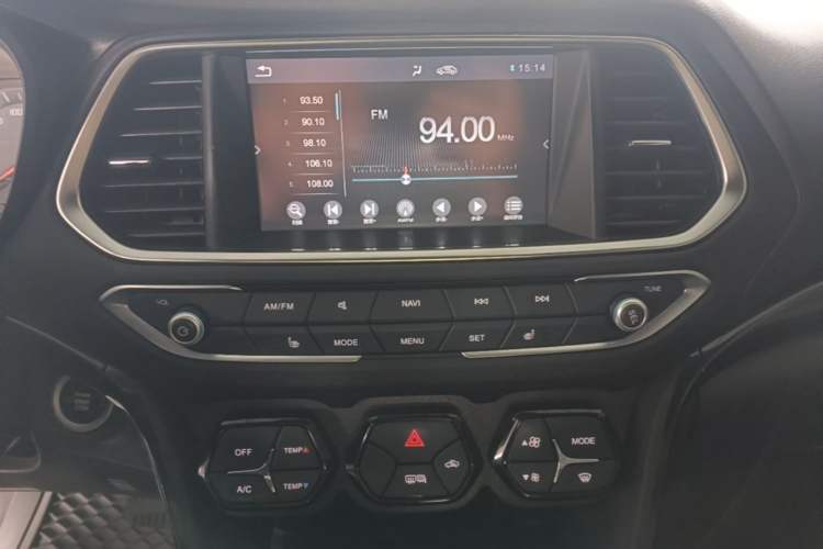 Used GAC Trumpchi GS4 2015 200T G-DCT Luxury Edition Audio And AC Panel