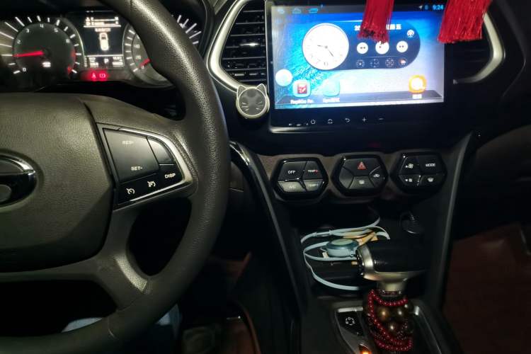 Used GAC Trumpchi GS4 2015 200T G-DCT Elite Edition Audio And AC Panel