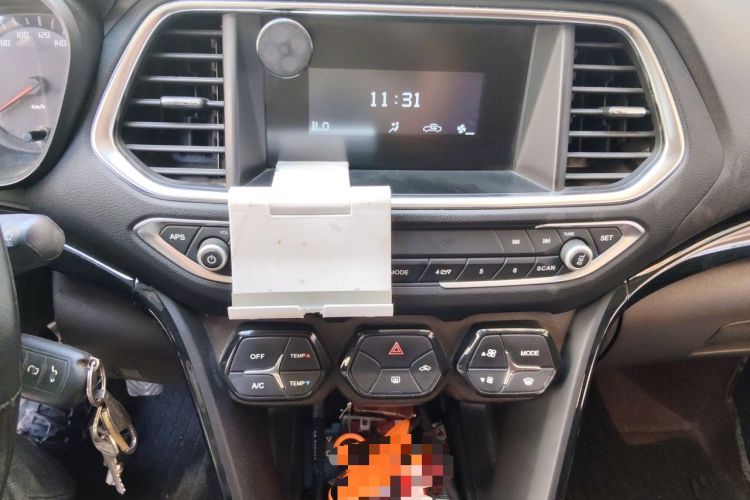 Used GAC Trumpchi GS4 2015 200T Manual Elite Edition Audio And AC Panel