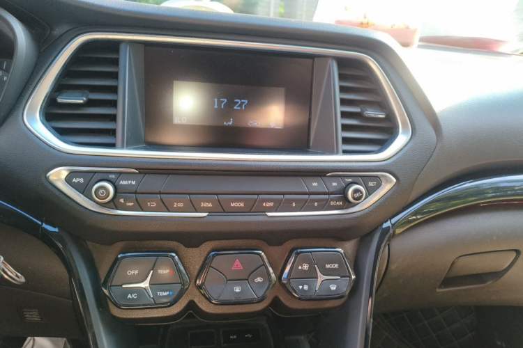 Used GAC Trumpchi GS4 2015 200T Manual Elite Edition Audio And AC Panel