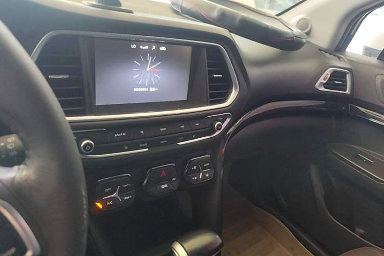 Used GAC Trumpchi GS4 2015 200T G-DCT Luxury Edition Audio And AC Panel