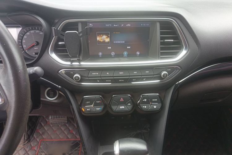 Used GAC Trumpchi GS4 2015 200T G-DCT Luxury Edition Audio And AC Panel