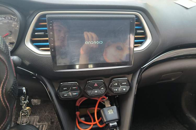 Used GAC Trumpchi GS4 2015 200T Manual Elite Edition Audio And AC Panel