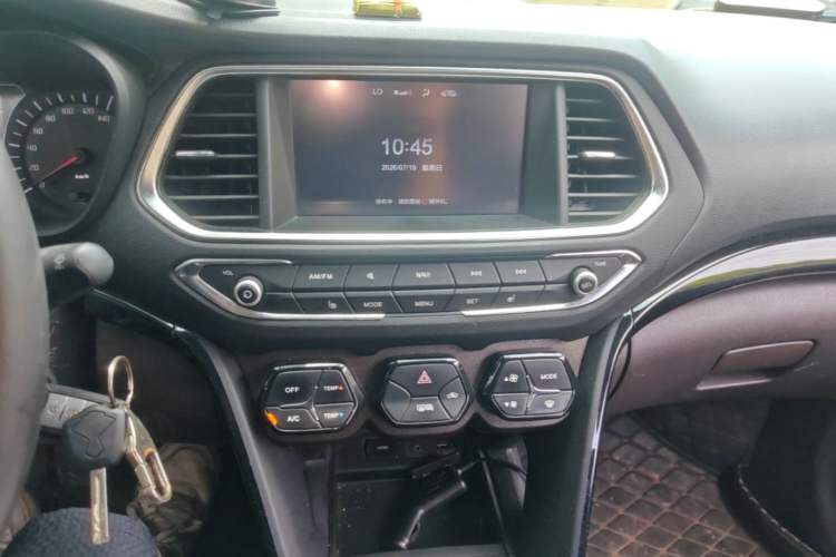 Used GAC Trumpchi GS4 2015 200T Manual Luxury Edition Audio And AC Panel