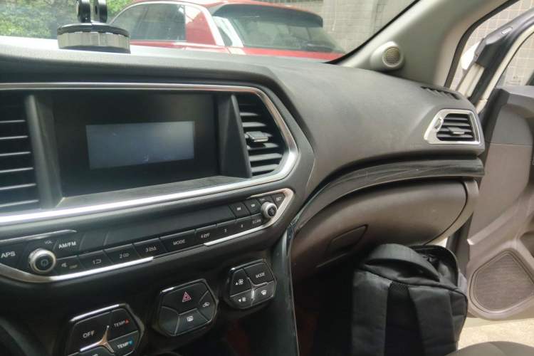Used GAC Trumpchi GS4 2015 200T Manual Comfort Edition Audio And AC Panel
