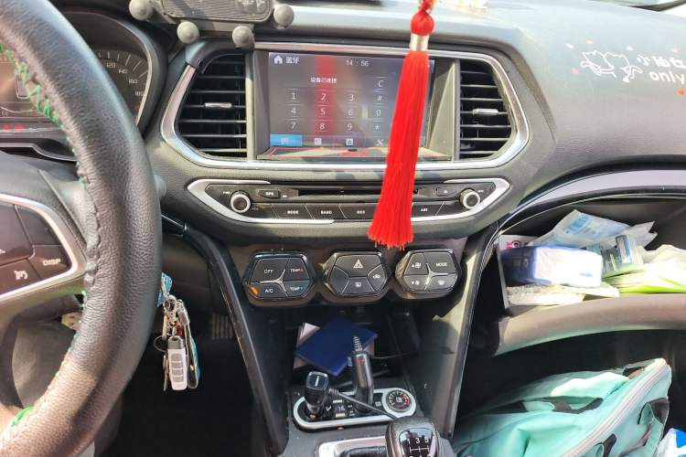 Used GAC Trumpchi GS4 2015 200T Manual Elite Edition Audio And AC Panel