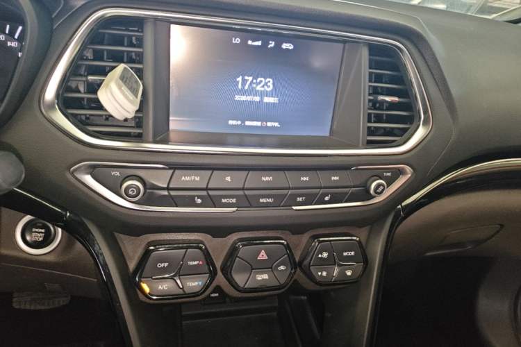 Used GAC Trumpchi GS4 2015 200T G-DCT Luxury Edition Audio And AC Panel