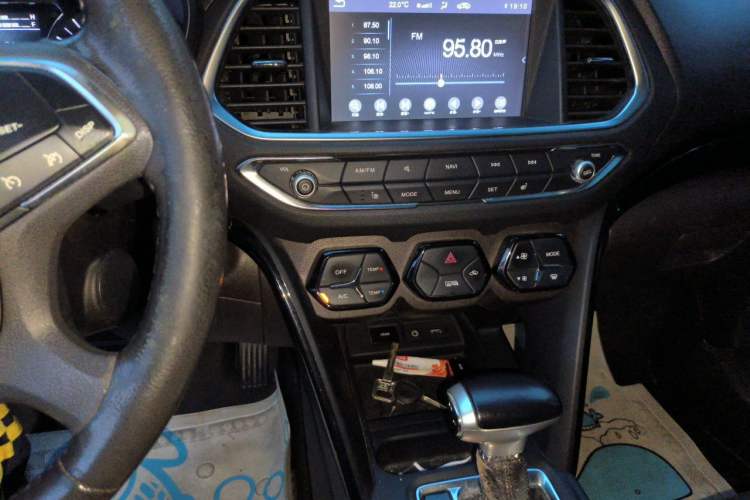 Used GAC Trumpchi GS4 2015 200T G-DCT Luxury Edition Audio And AC Panel