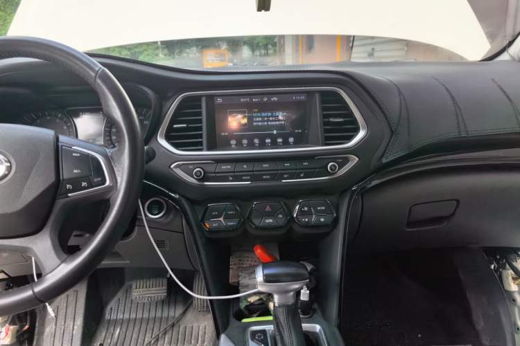 Used GAC Trumpchi GS4 2015 200T G-DCT Luxury Edition Audio And AC Panel