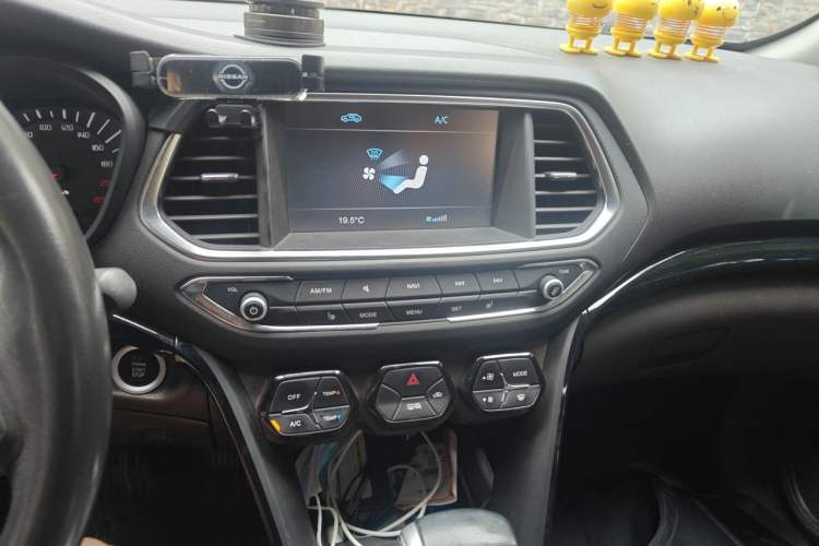 Used GAC Trumpchi GS4 2015 200T G-DCT Luxury Edition Audio And AC Panel