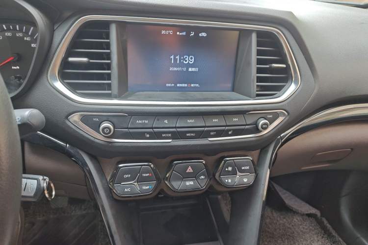 Used GAC Trumpchi GS4 2015 200T Manual Luxury Edition Audio And AC Panel