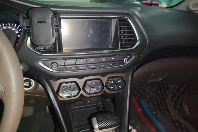 Used GAC Trumpchi GS4 2015 200T G-DCT Luxury Edition Audio And AC Panel
