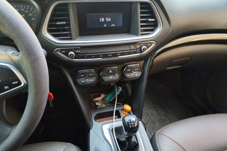 Used GAC Trumpchi GS4 2015 200T Manual Elite Edition Audio And AC Panel
