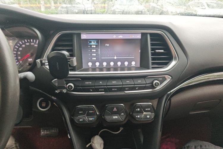 Used GAC Trumpchi GS4 2015 200T G-DCT Luxury Edition Audio And AC Panel