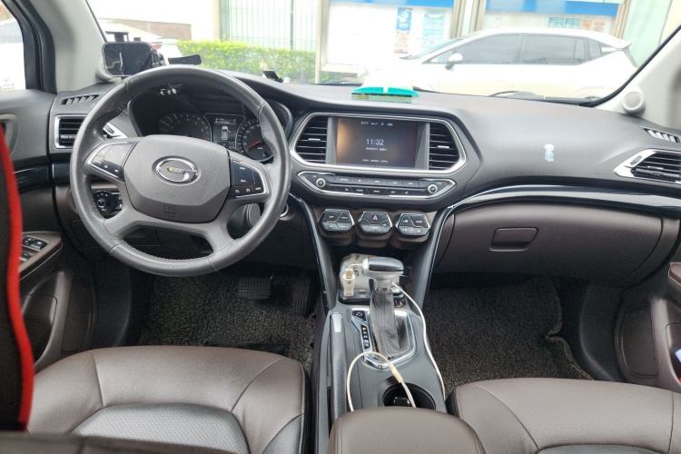 Used GAC Trumpchi GS4 2015 200T G-DCT Luxury Edition Center Console