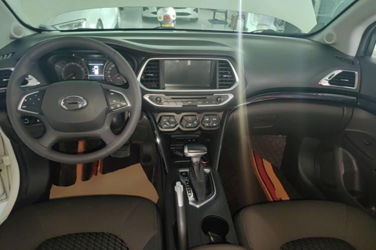 Used GAC Trumpchi GS4 2015 200T G-DCT Elite Edition Center Console