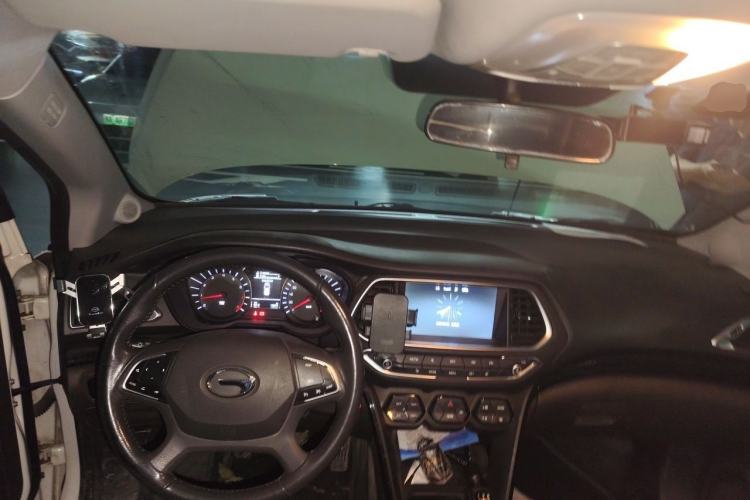 Used GAC Trumpchi GS4 2015 200T Manual Luxury Edition Center Console