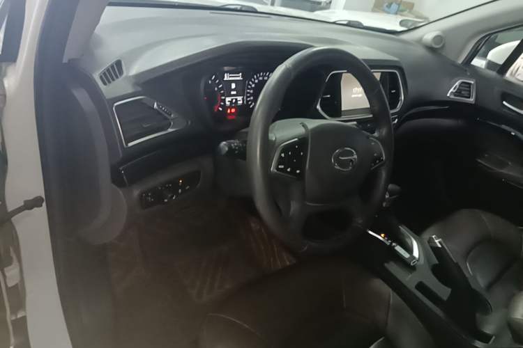Used GAC Trumpchi GS4 2015 200T G-DCT Luxury Edition Center Console