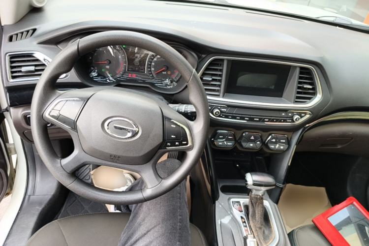 Used GAC Trumpchi GS4 2015 200T G-DCT Elite Edition Center Console