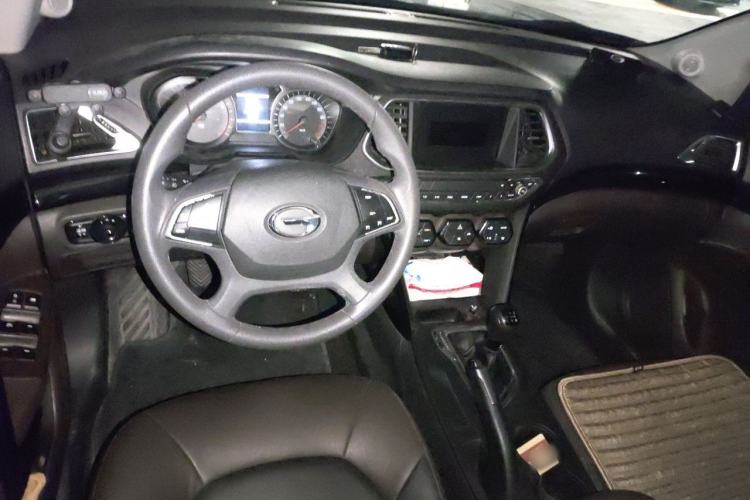 Used GAC Trumpchi GS4 2015 200T Manual Elite Edition Center Console