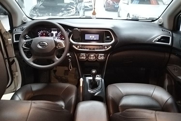 Used GAC Trumpchi GS4 2015 200T Manual Elite Edition Center Console