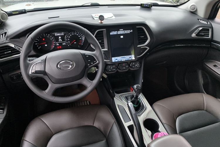 Used GAC Trumpchi GS4 2015 200T Manual Elite Edition Center Console