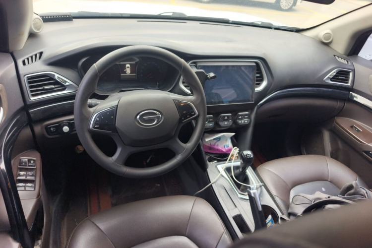 Used GAC Trumpchi GS4 2015 200T Manual Elite Edition Center Console
