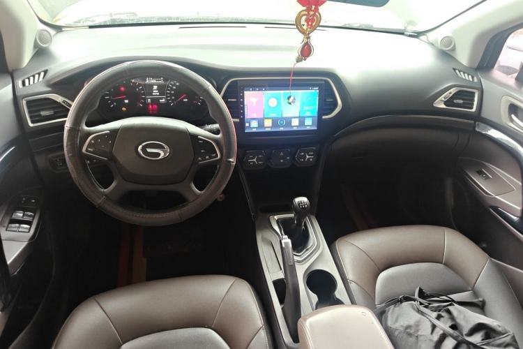 Used GAC Trumpchi GS4 2015 200T Manual Elite Edition Center Console