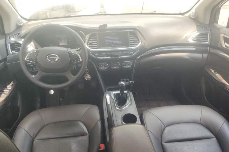 Used GAC Trumpchi GS4 2015 200T Manual Luxury Edition Center Console