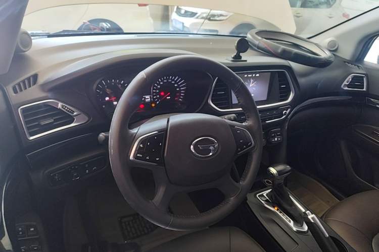 Used GAC Trumpchi GS4 2015 200T G-DCT Luxury Edition Center Console
