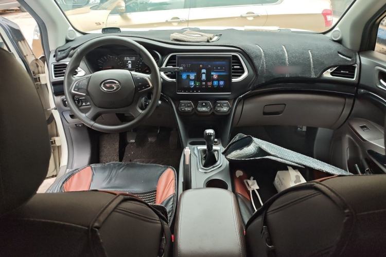 Used GAC Trumpchi GS4 2015 200T Manual Elite Edition Center Console