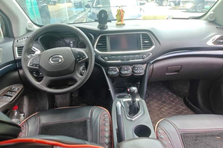 Used GAC Trumpchi GS4 2015 200T Manual Luxury Edition Center Console