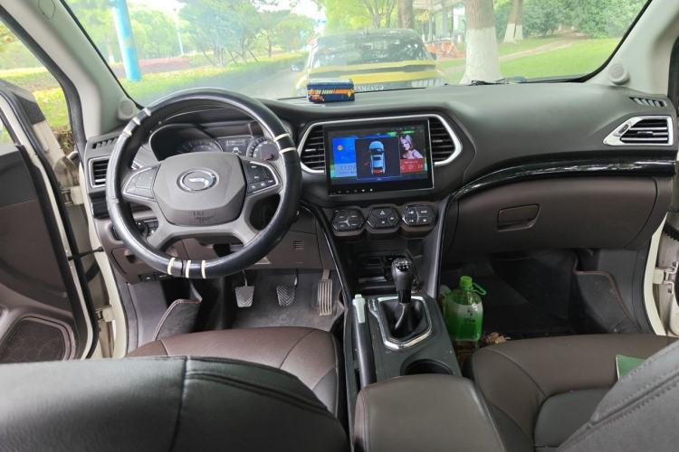 Used GAC Trumpchi GS4 2015 200T Manual Elite Edition Center Console