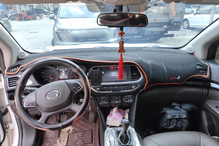 Used GAC Trumpchi GS4 2015 200T Manual Luxury Edition Center Console
