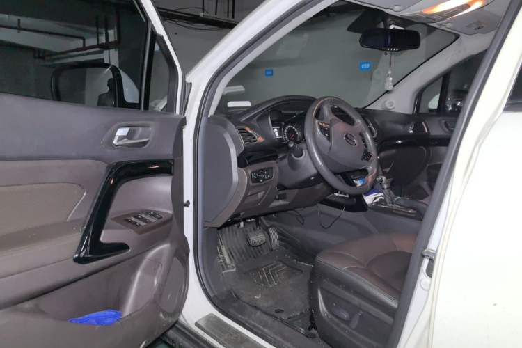 Used GAC Trumpchi GS4 2015 200T G-DCT Luxury Edition Driver Seat