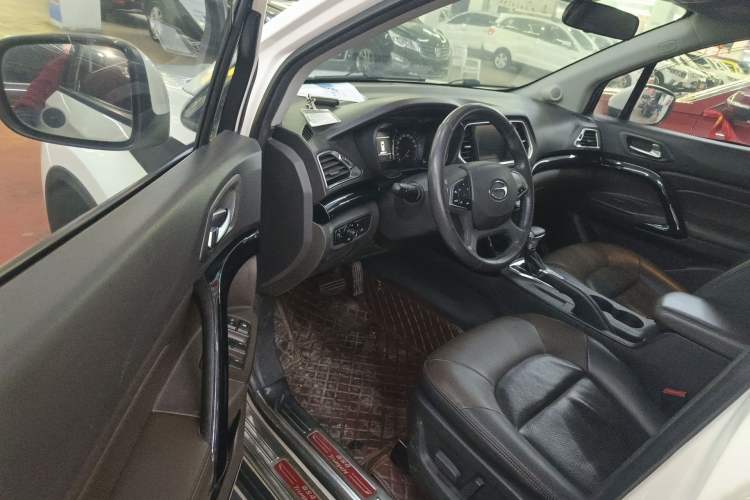 Used GAC Trumpchi GS4 2015 200T G-DCT Luxury Edition Driver Seat