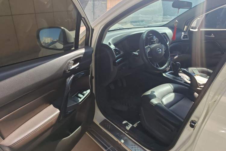 Used GAC Trumpchi GS4 2015 200T Manual Elite Edition Driver Seat