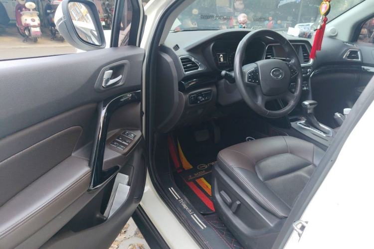Used GAC Trumpchi GS4 2015 200T G-DCT Luxury Edition Driver Seat