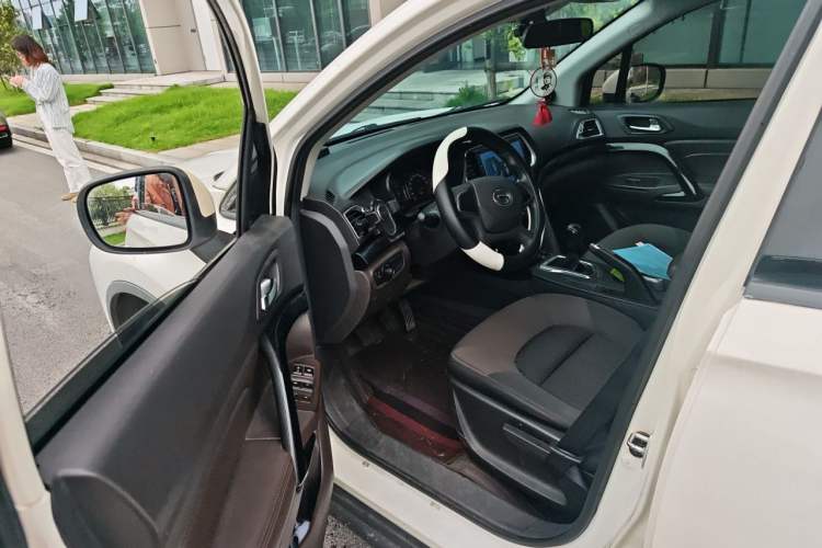 Used GAC Trumpchi GS4 2015 200T Manual Comfort Edition Driver Seat