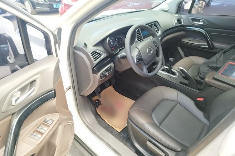 Used GAC Trumpchi GS4 2015 200T Manual Elite Edition Driver Seat