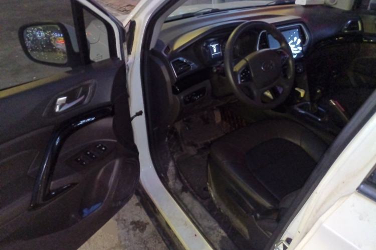 Used GAC Trumpchi GS4 2015 200T Manual Elite Edition Driver Seat